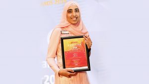 Sana Jeewa receiving her Gradstar Award.